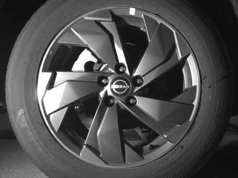 Used 2025 Nissan Rogue SV image 15