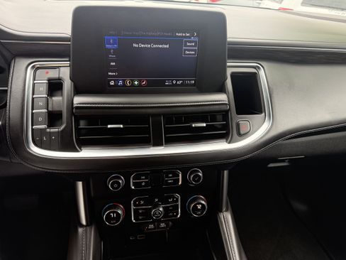 Used 2022 Chevrolet Suburban LS AWD/4WD image 15