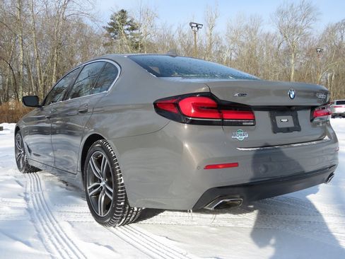 Used 2022 BMW 530i xDrive 530i xDrive w/ Premium Package image 7