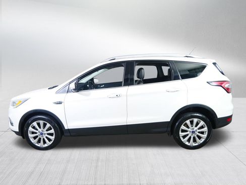 Used 2017 Ford Escape Titanium image 4
