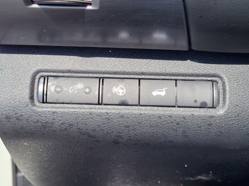 Used 2025 Nissan Pathfinder Rock Creek AWD/4WD image 22