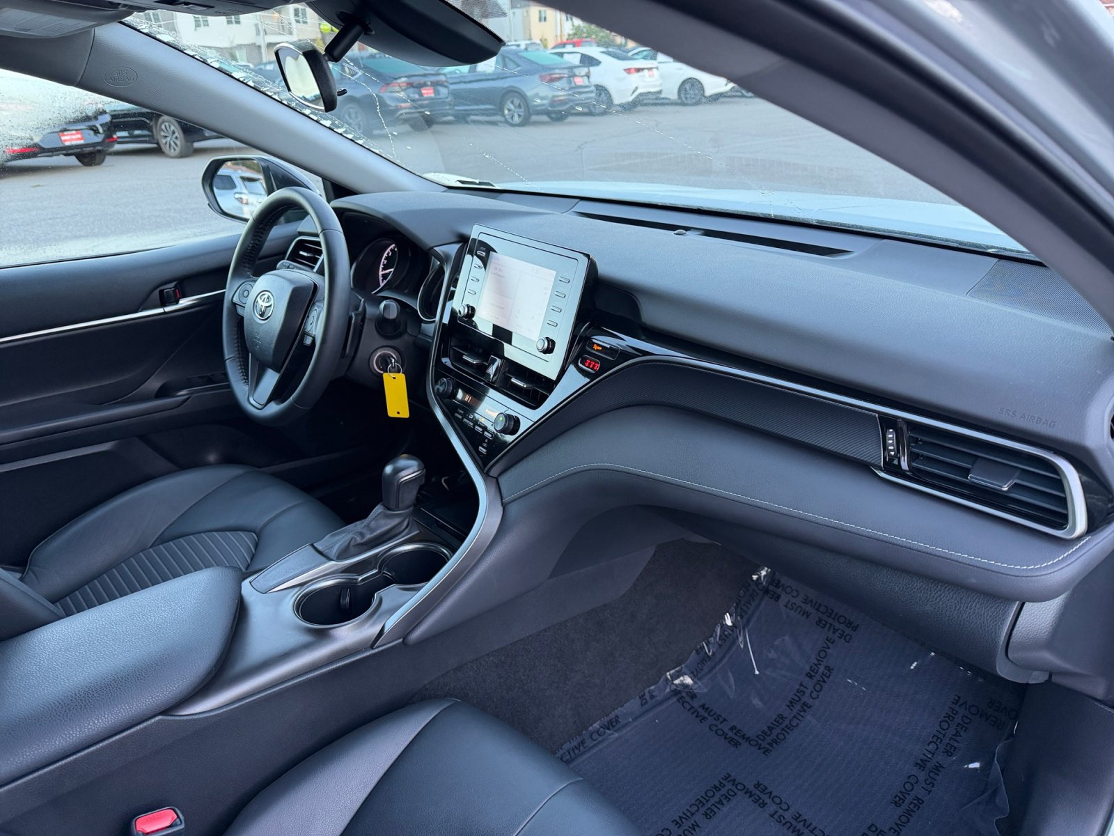 Used 2021 Toyota Camry SE w/ Carpet Mat Package (TMS) FWD image 16