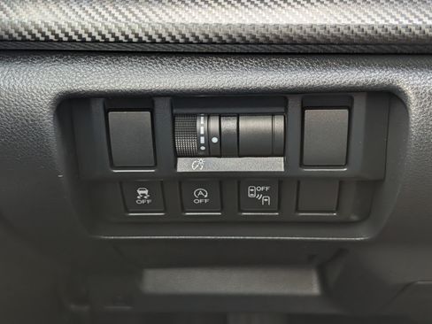 Used 2023 Subaru Crosstrek 2.0i Premium AWD/4WD image 26