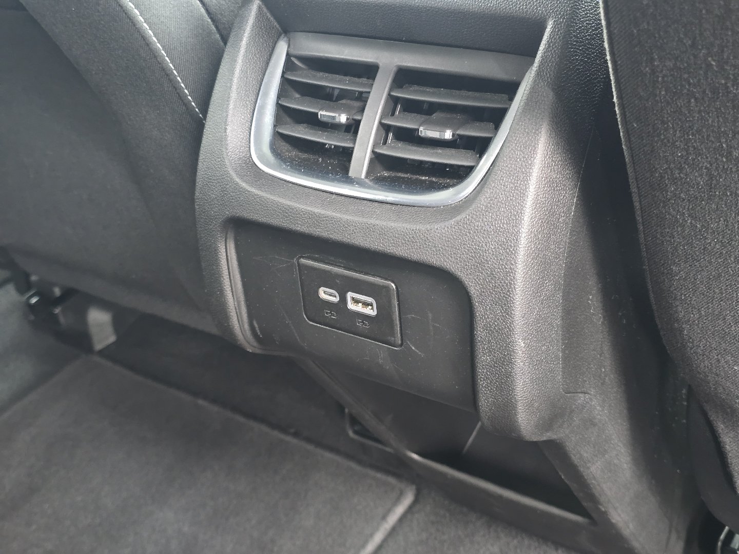 Used 2025 Chevrolet Blazer LT FWD image 26