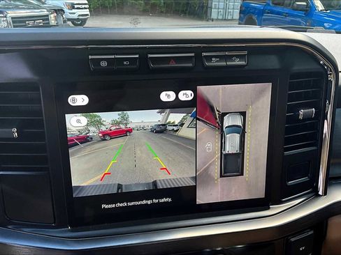 Used 2024 Ford F250 Lariat w/ Chrome Package image 27