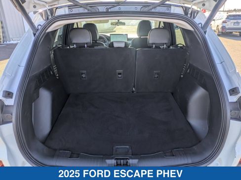 Used 2025 Ford Escape SE FWD image 34