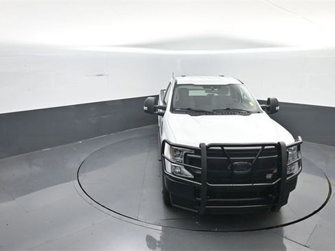 Used 2022 Ford F350 XL w/ Power Equipment Group image 15