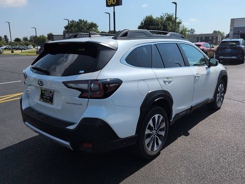 Used 2025 Subaru Outback Limited AWD/4WD image 7