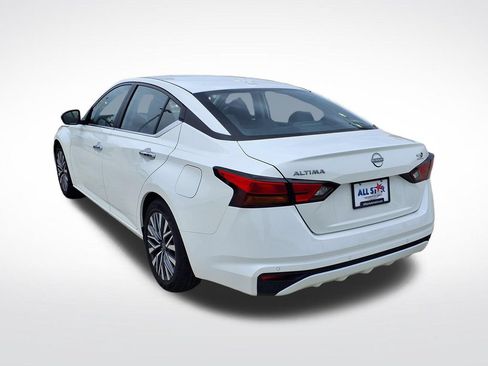 Used 2025 Nissan Altima 2.5 SV FWD image 6
