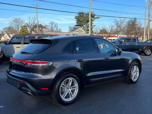 Used 2022 Porsche Macan image 3