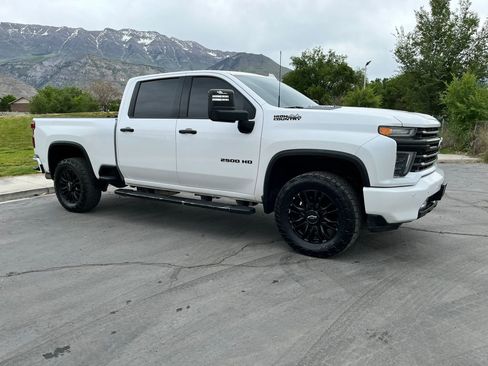 Used 2023 Chevrolet Silverado 2500 High Country w/ Z71 Off-Road Package AWD/4WD image 5