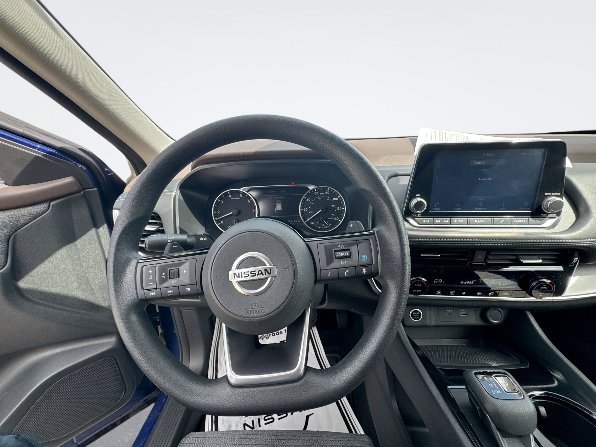 Used 2021 Nissan Rogue SV AWD/4WD image 16