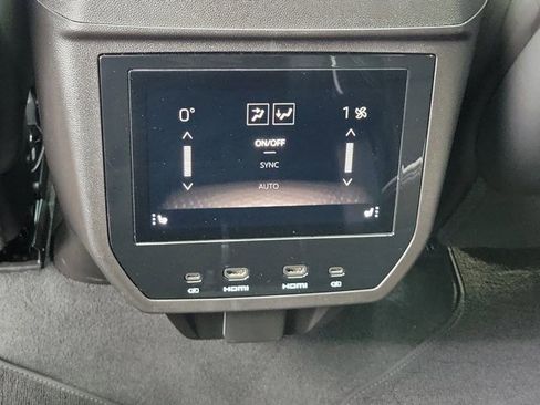 Used 2025 GMC Yukon AT4 Ultimate image 18