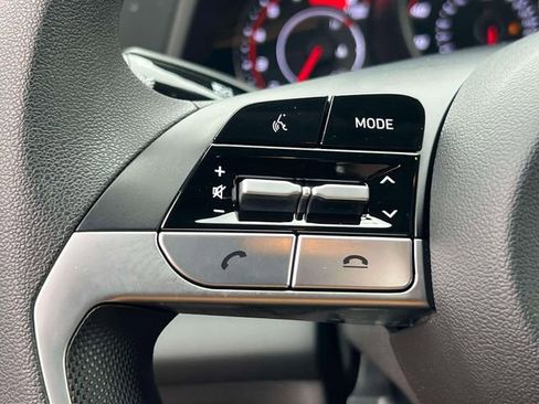 Certified 2023 Hyundai Elantra SEL image 20