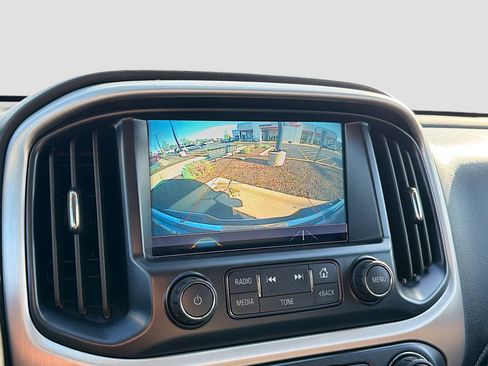Used 2018 GMC Canyon SLE w/ SLE Convenience Package AWD/4WD image 18