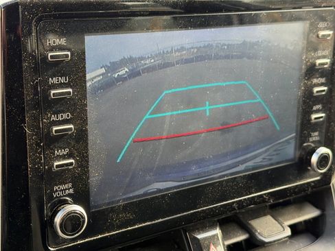 Used 2020 Toyota Corolla LE image 10