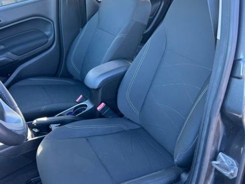Used 2015 Ford Fiesta SE image 12
