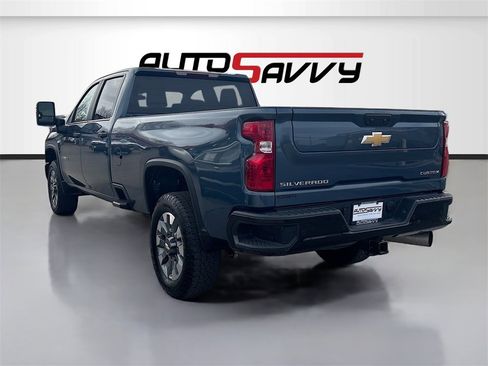 Used 2025 Chevrolet Silverado 2500 Custom w/ Custom Value Package image 5