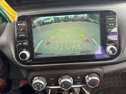 Used 2024 Nissan Kicks SV w/ Interior Electronics Package FWD image 3