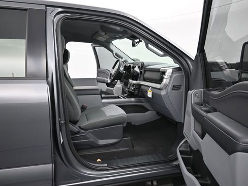 New 2026 Ford F250 XLT w/ XLT Premium Package image 19