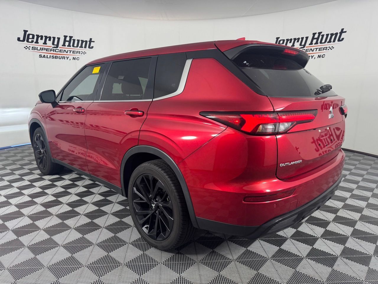 Used 2024 Mitsubishi Outlander SE FWD image 9