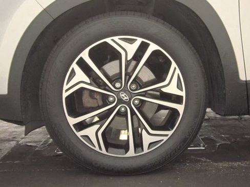 Used 2019 Hyundai Santa Fe FWD image 23