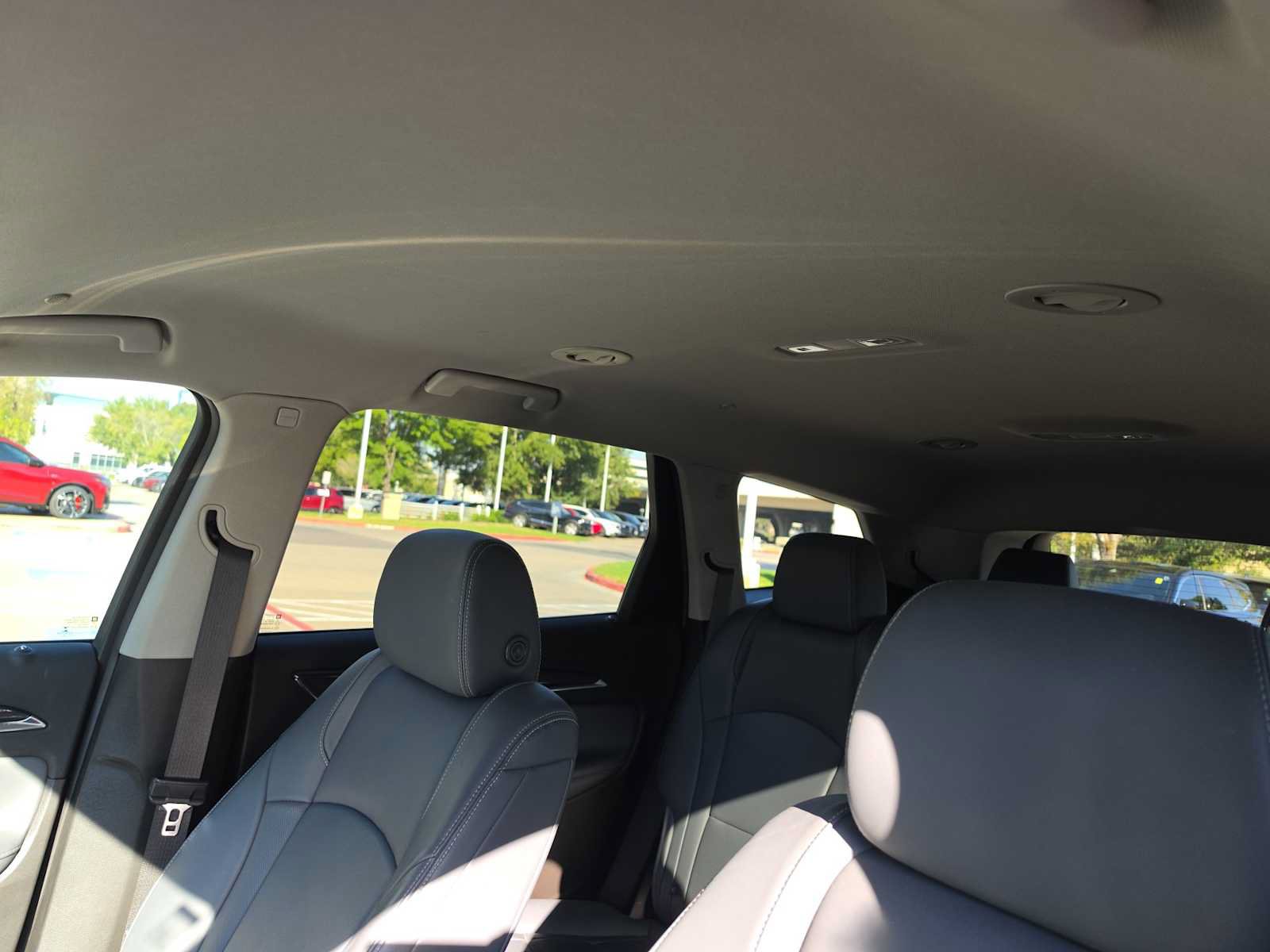 Used 2019 Buick Enclave Essence FWD image 8