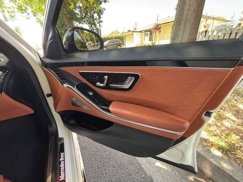 Used 2023 Mercedes-Benz S 500 4MATIC image 41