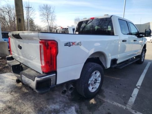 Certified 2025 Ford F250 XLT image 5