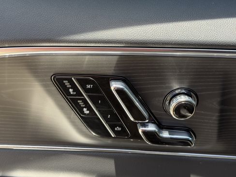 Used 2024 Cadillac Lyriq Sport AWD/4WD image 18