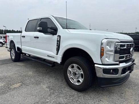 Used 2025 Ford F250 XLT w/ FX4 Off-Road Package AWD/4WD image 7