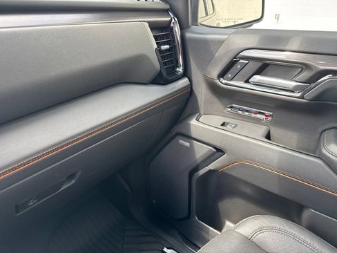Used 2024 GMC Sierra 1500 AT4 w/ Technology Package AWD/4WD image 31