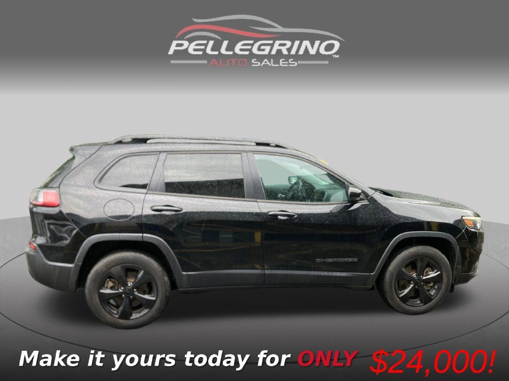 Used 2023 Jeep Cherokee Altitude Lux w/ Elite Group AWD/4WD image 8