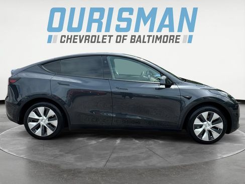 Used 2024 Tesla Model Y Long Range RWD image 7