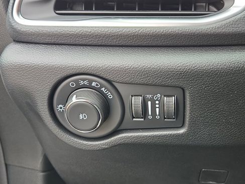 New 2026 Chrysler Pacifica Pinnacle image 23