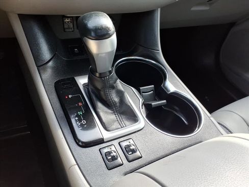 Used 2017 Toyota Highlander XLE image 17