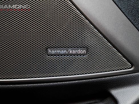 Used 2025 BMW M3 w/ M Carbon Exterior Package RWD image 87