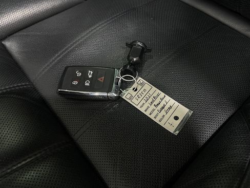 Used 2021 Land Rover Range Rover Evoque S AWD/4WD image 36