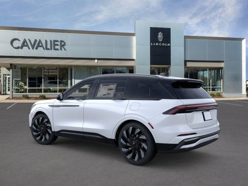 New 2026 Lincoln Nautilus Reserve image 4