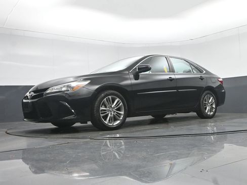 Used 2016 Toyota Camry SE w/ Protection Package (Q2) FWD image 51