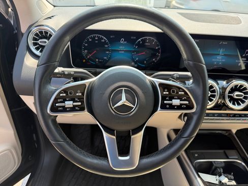 Certified 2021 Mercedes-Benz GLA 250 4MATIC image 9