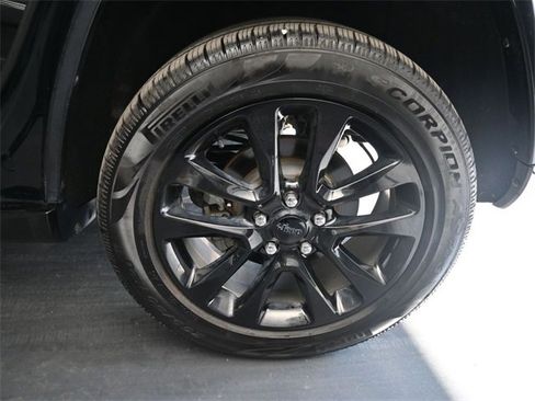 Used 2019 Jeep Grand Cherokee Altitude image 14