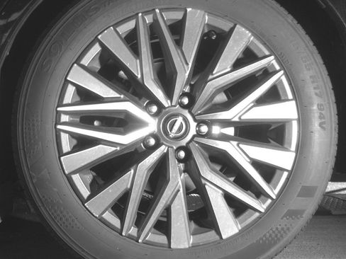 Used 2025 Nissan Altima 2.5 SV FWD image 11