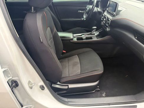 Used 2021 Nissan Sentra SR FWD image 12