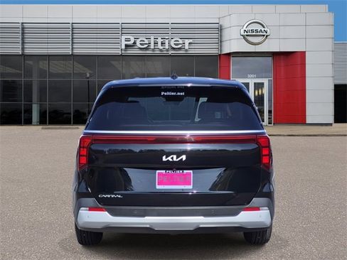 Used 2025 Kia Carnival image 5