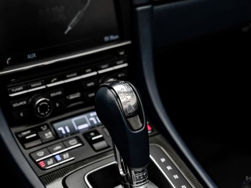 Used 2015 Porsche 911 Turbo S image 59