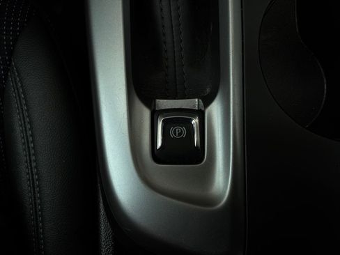 Used 2025 Buick Envista Preferred FWD image 21