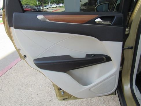 Used 2015 Lincoln MKC FWD w/ Equipment Group 102A Reserve image 17