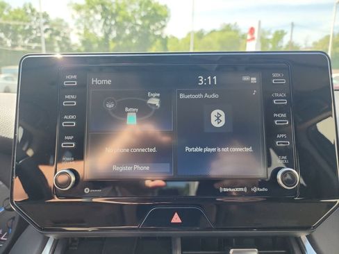 Used 2021 Toyota Venza LE AWD/4WD image 17
