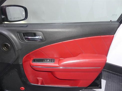 Used 2014 Dodge Charger R/T image 19